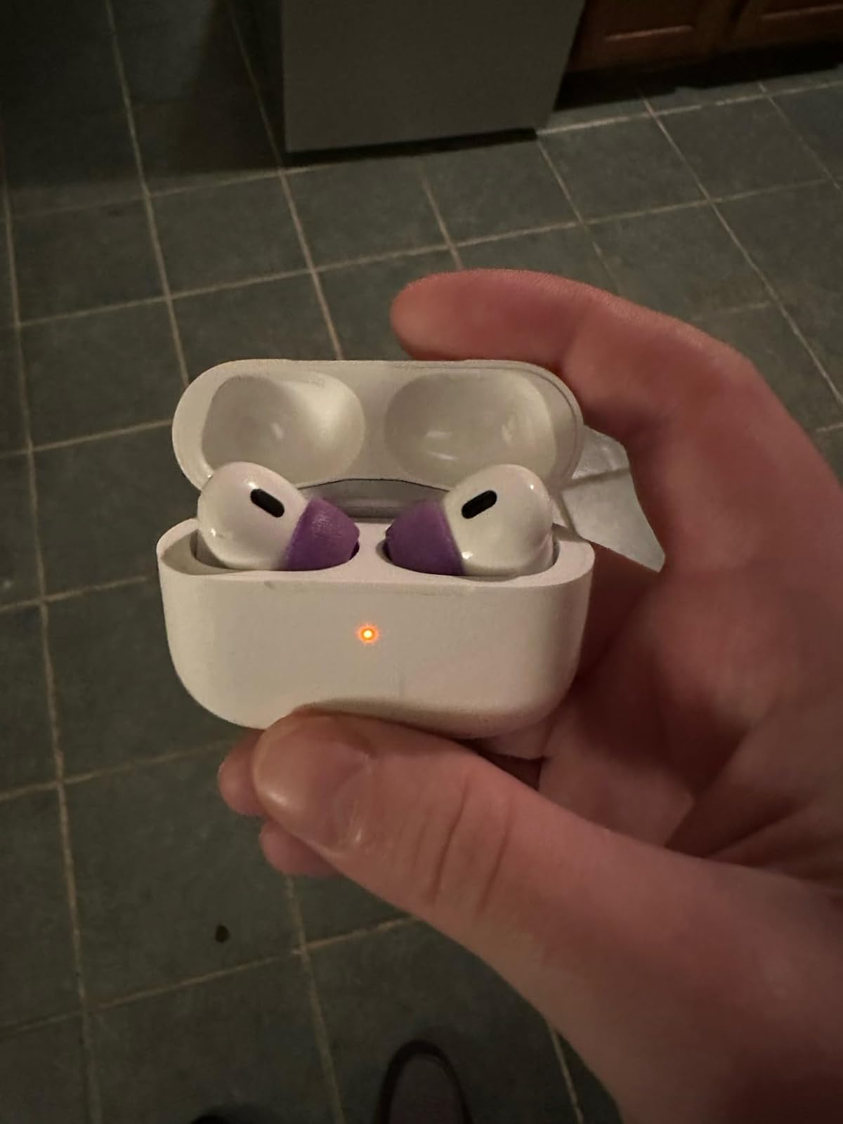 Apple AirPods Pro 2（エアーポッズ プロ 2） MagSafe充電ケース（USB-C）付き ワイヤレスヘッドフォン MTJV3J/A photo review