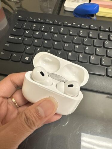 Apple AirPods Pro 2（エアーポッズ プロ 2） MagSafe充電ケース（USB-C）付き ワイヤレスヘッドフォン MTJV3J/A photo review
